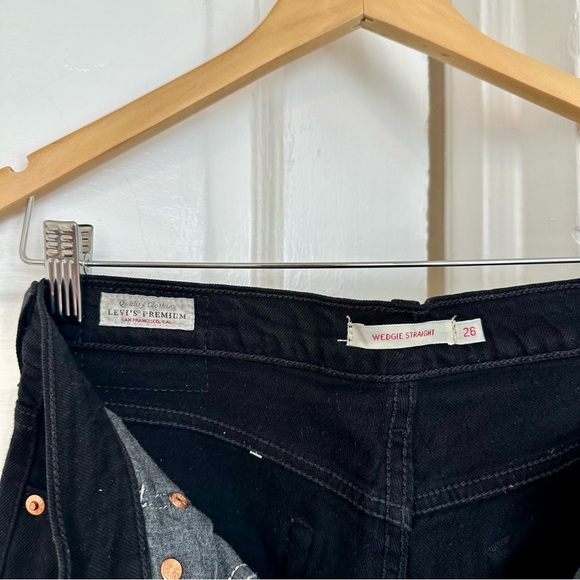 🌸 SPRING SALE: Levi’s Wedgie Straight Jeans - Picture 8 of 8